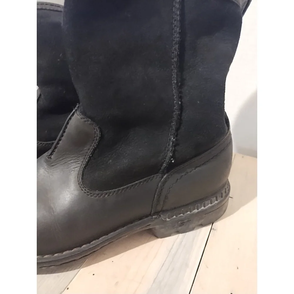 UGG Hartsville Leather Shearling Boots Mens 9 Suede 5626 Winter Outdoors Warm